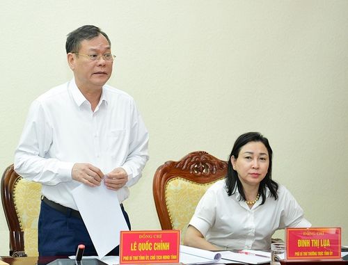 Đồng chí Phó Bí thư, Chủ tịch HĐND tỉnh tham dự hội nghị duyệt Đại hội Đảng bộ U